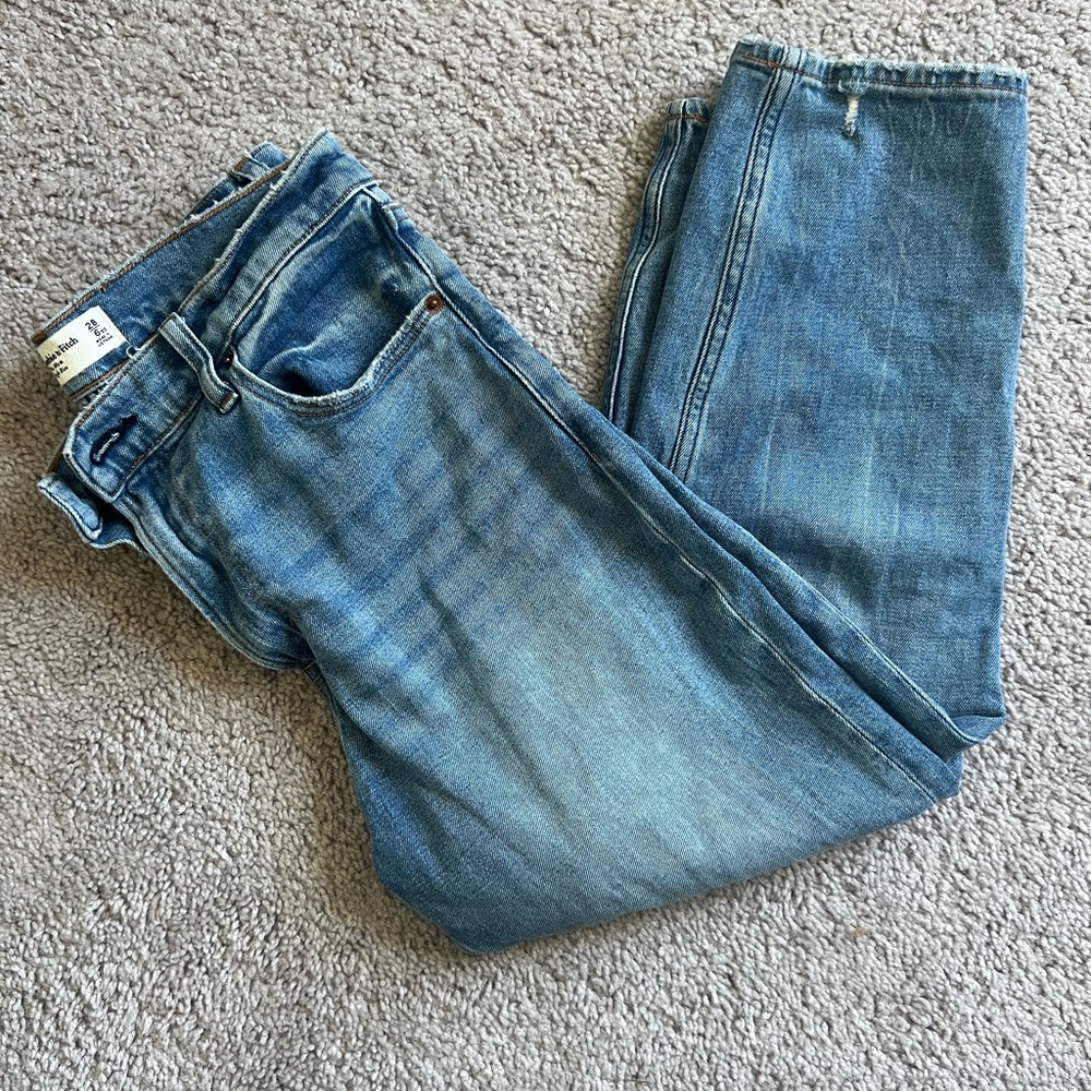 Abercrombie & Fitch Women’s Mom High Rise Jeans - Size 28 Short